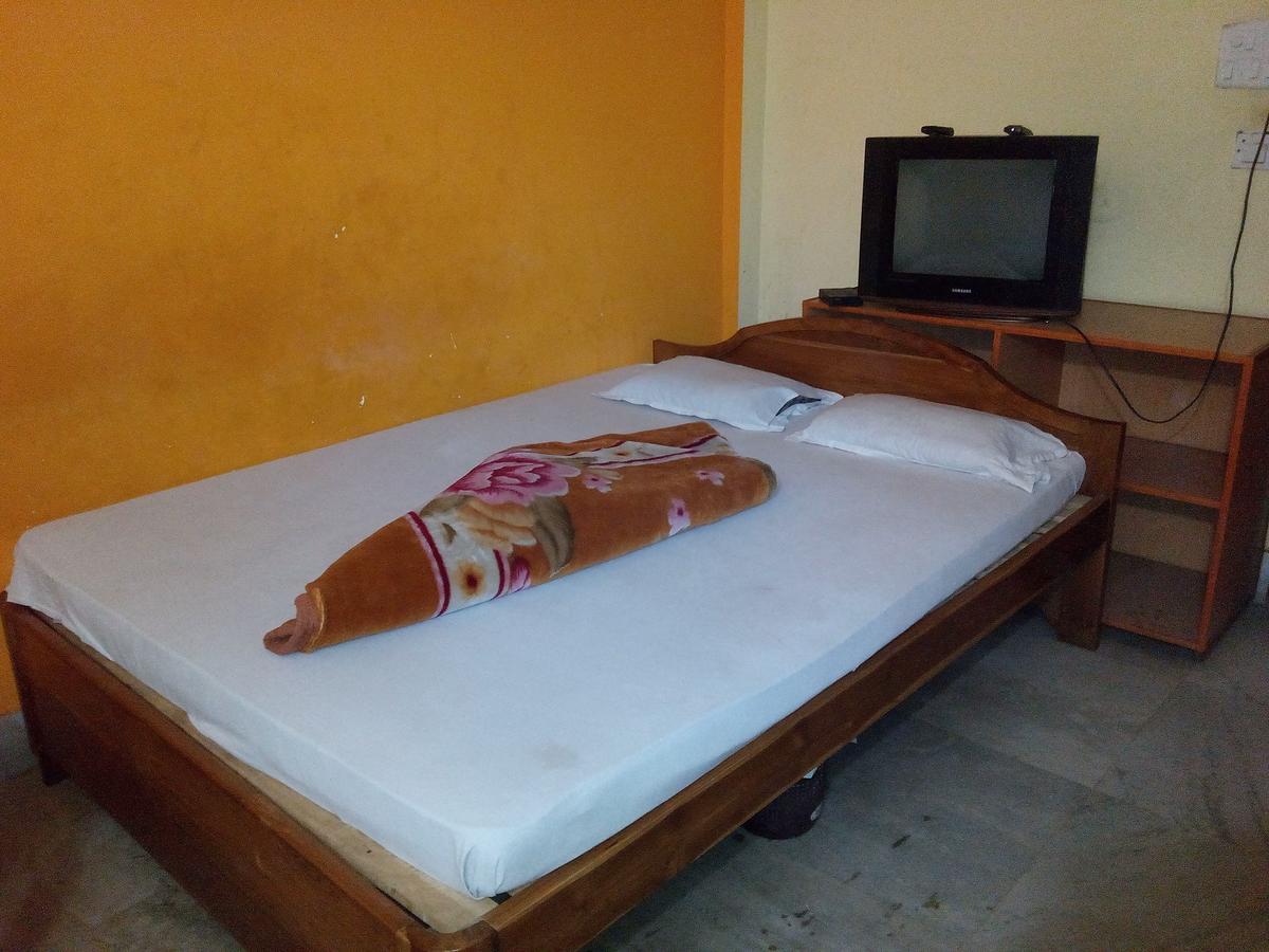 Dispur Lodge Гувахати Экстерьер фото