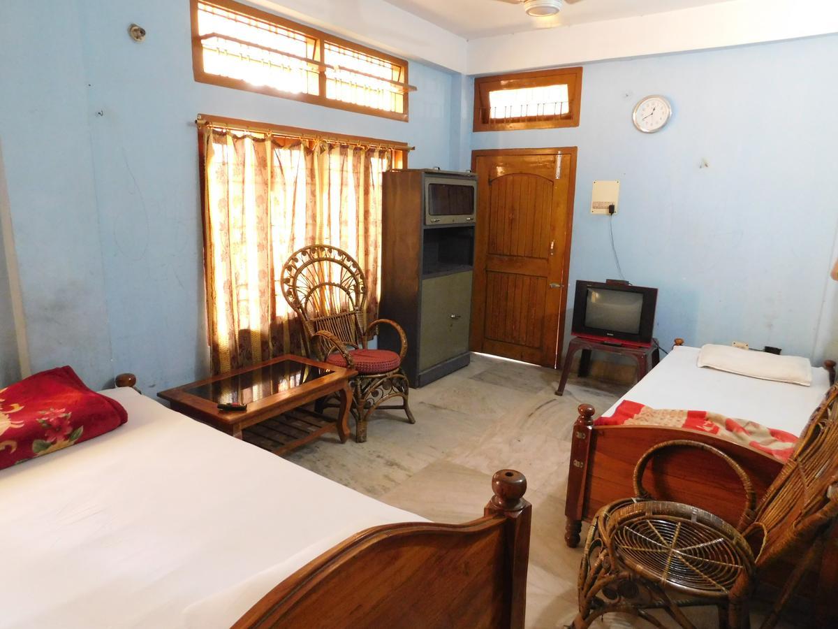 Dispur Lodge Гувахати Экстерьер фото