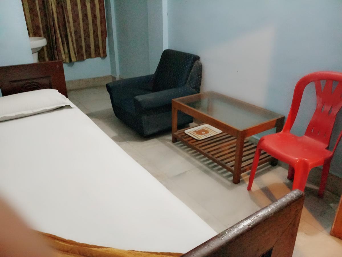 Dispur Lodge Гувахати Экстерьер фото