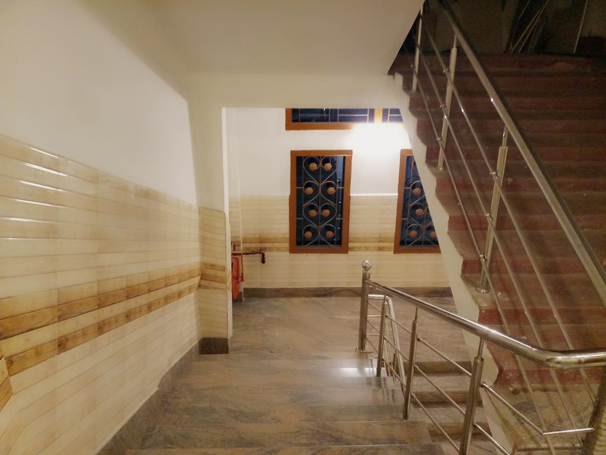 Dispur Lodge Гувахати Экстерьер фото